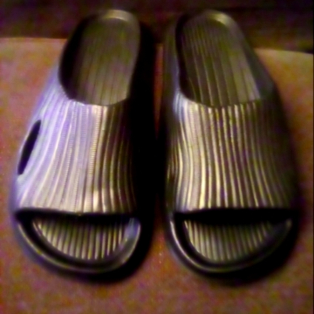 Men/Women Solid Eva Slides
